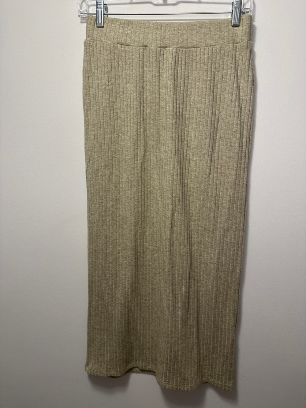 1. State Ribbed Pull-On Elastic Waist Midi Skirt in Oatmeal Beige
